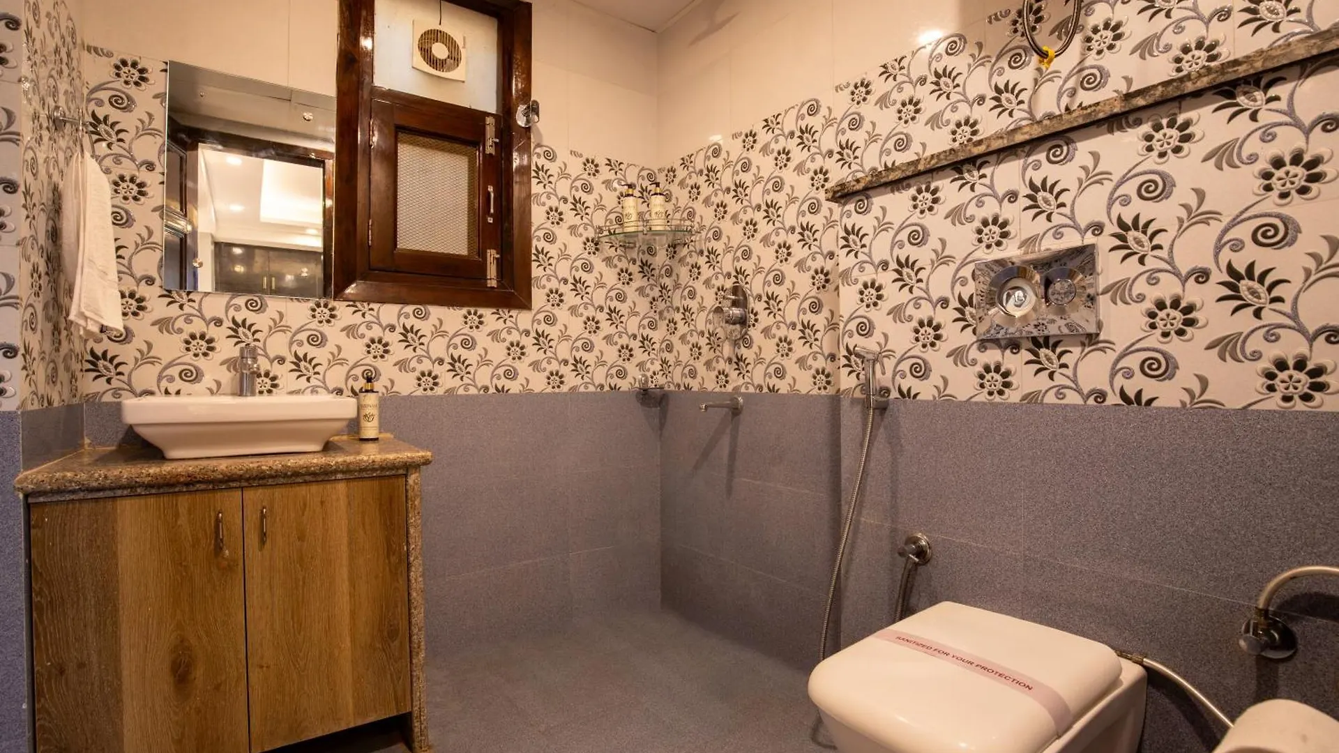 Bedchambers Medicity Serviced Apartments In Gurgaon