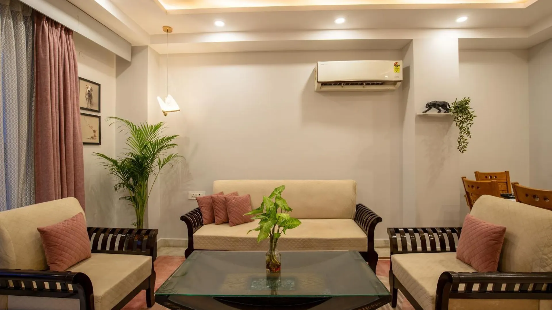 Bedchambers Medicity Serviced Apartments In Gurgaon 0*,