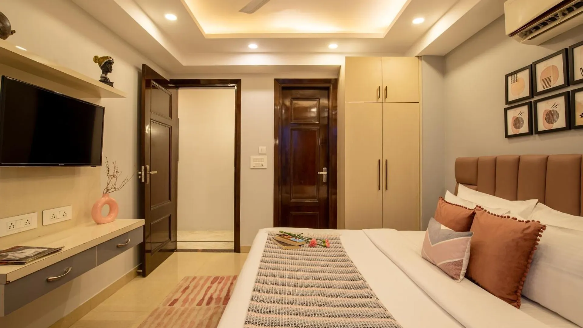 Bedchambers Medicity Serviced Apartments In Gurgaon